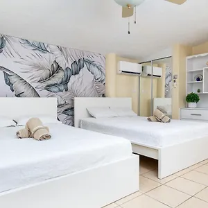 Pensión Casamares Private Solario With Pool And Barbecue 5 Min To Boqueron And Beaches